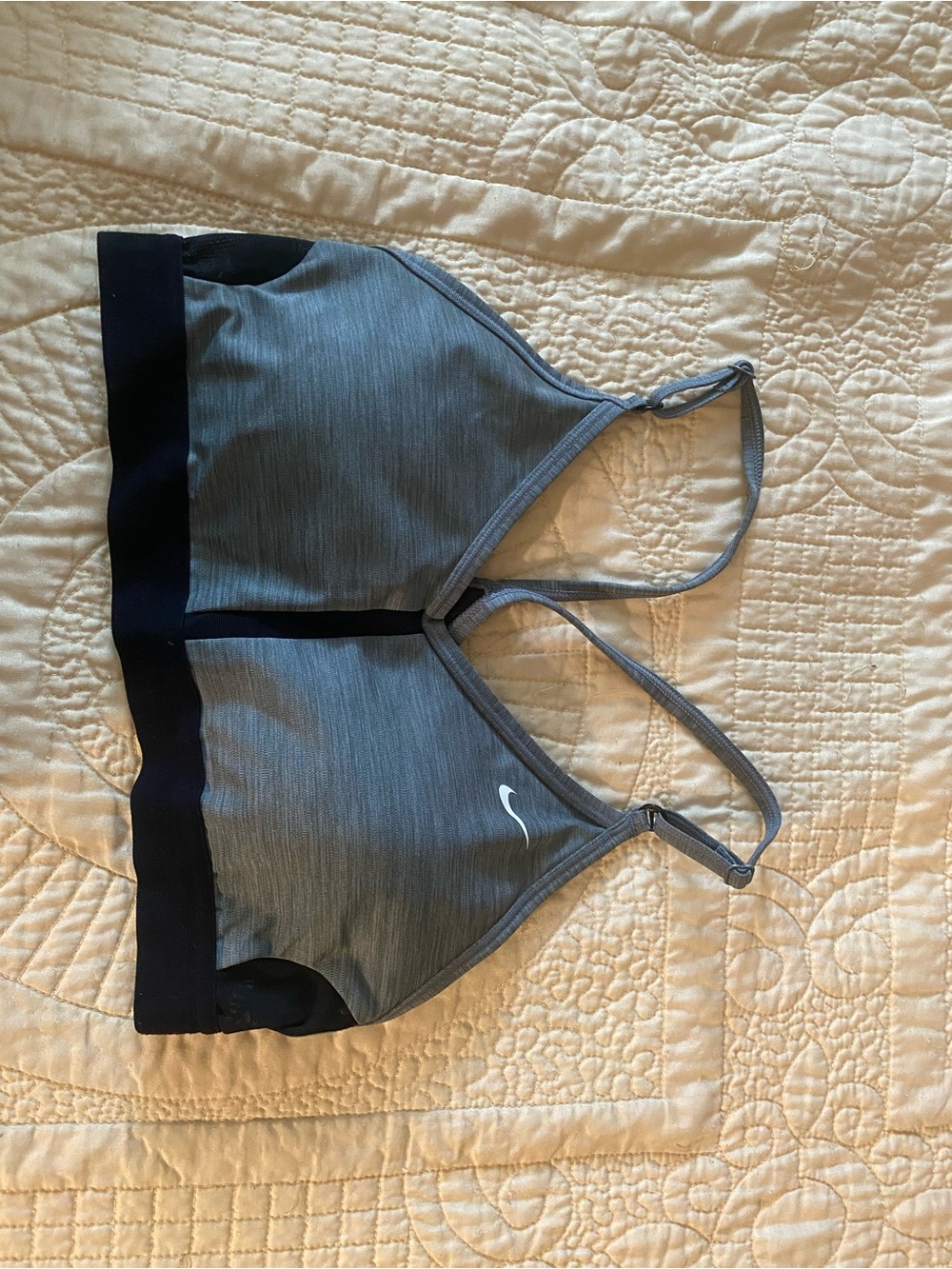 Nike Women's Grey Sports Bra✨